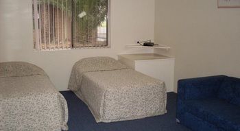 El Lago Waters Tourist Park - St Kilda Accommodation 5