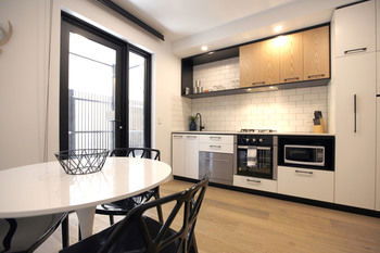 Aberlour Court - St Kilda Accommodation 13