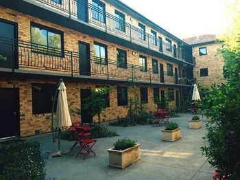 Aberlour Court - St Kilda Accommodation 28
