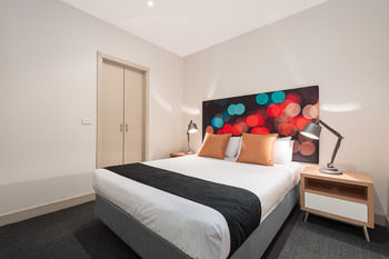 BreakFree On Collins - St Kilda Accommodation 6