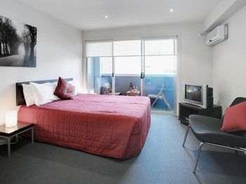 Plum Collins Street Serviced Apartments - St Kilda Accommodation 1