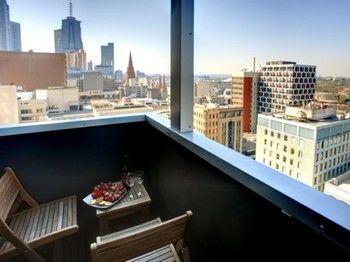 Plum Collins Street Serviced Apartments - St Kilda Accommodation 4