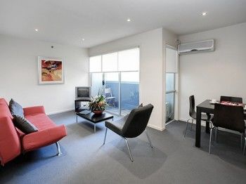 Plum Collins Street Serviced Apartments - St Kilda Accommodation 5