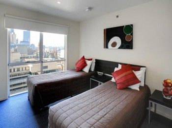 Plum Collins Street Serviced Apartments - St Kilda Accommodation 13