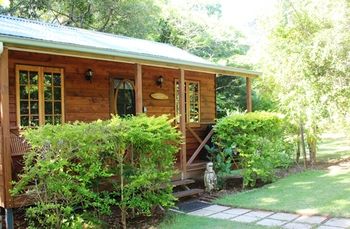 Sunshine Valley Cottages - St Kilda Accommodation 10