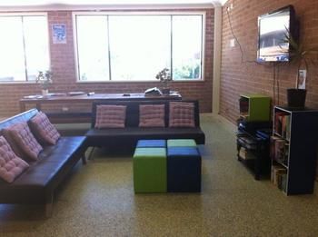 The Entrance Backpackers - Hostel - St Kilda Accommodation 7
