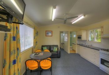 Alex Beach Cabins - St Kilda Accommodation 37