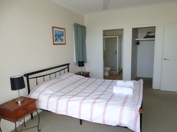 Costa Bella Apartments - St Kilda Accommodation 21