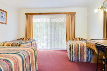 Forresters Beach Resort - St Kilda Accommodation 4