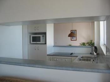 Estoril On Moffat - St Kilda Accommodation 5