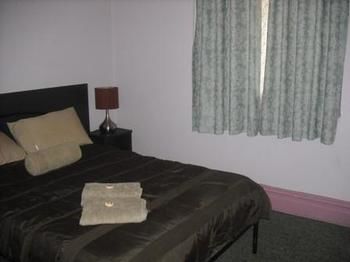 Station Hotel Motel Kurri Kurri - St Kilda Accommodation 1