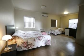 Station Hotel Motel Kurri Kurri - St Kilda Accommodation 3