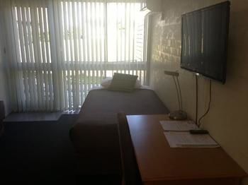 Bathurst Apartments - St Kilda Accommodation 11