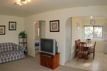 Hunter Homestead - St Kilda Accommodation 4