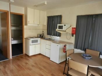 Gundagai Cabins & Tourist Park - St Kilda Accommodation 4