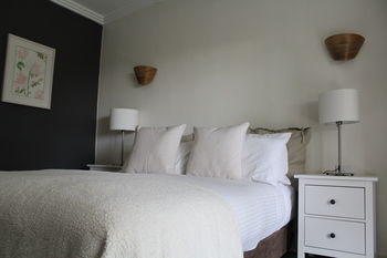 Elfin Hill Country Accommodation - St Kilda Accommodation 9