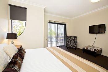 Astina Serviced Apartments - Central - St Kilda Accommodation 3