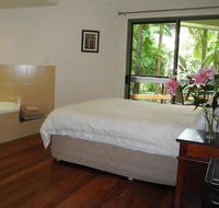 Montville Grove Romantic Cottages - St Kilda Accommodation