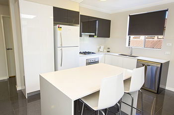 Astina Serviced Apartments - Parkside - St Kilda Accommodation 5