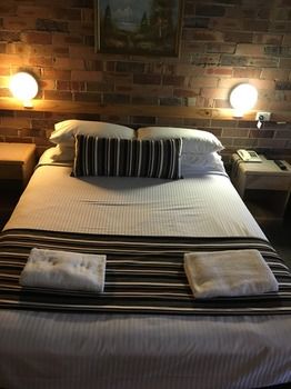 Avoca Beach Hotel & Resort - St Kilda Accommodation 11