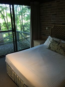 Avoca Beach Hotel & Resort - St Kilda Accommodation 23