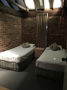 Avoca Beach Hotel & Resort - St Kilda Accommodation 25