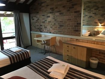 Avoca Beach Hotel & Resort - St Kilda Accommodation 26