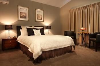 The Grange On Hermitage - St Kilda Accommodation 3