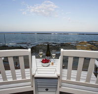 Ocean Front at The Entrance - St Kilda Accommodation