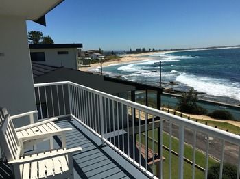 Ocean Front At The Entrance - St Kilda Accommodation 41