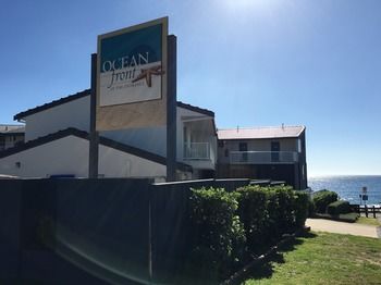 Ocean Front At The Entrance - St Kilda Accommodation 45