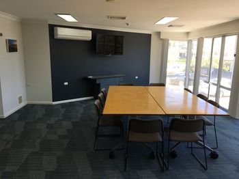 Ocean Front At The Entrance - St Kilda Accommodation 51