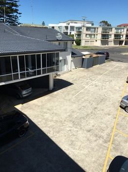 Ocean Front At The Entrance - St Kilda Accommodation 54