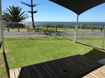 Ocean Front At The Entrance - St Kilda Accommodation 59