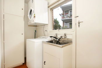 Lisson Holiday Rental - St Kilda Accommodation 6