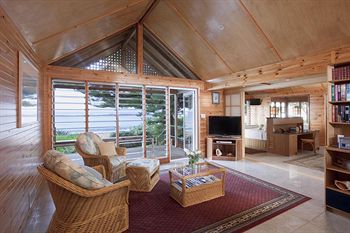 Kims Beachside Lodges - St Kilda Accommodation 4