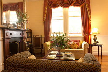 Maleny Lodge - St Kilda Accommodation 3