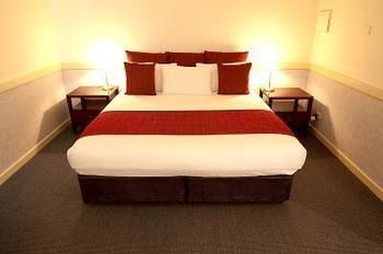 Hawkesbury Race Club Motel - St Kilda Accommodation 3
