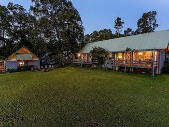 Vineyard Hill - St Kilda Accommodation 8
