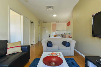 Anchor On Elizabeth - St Kilda Accommodation 9
