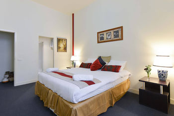 Anchor On Little Collins - St Kilda Accommodation 10