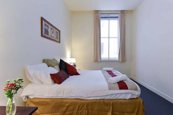 Anchor On Little Collins - St Kilda Accommodation 11