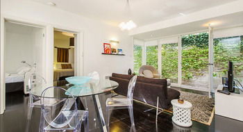 Apartment2c - Moonstruck - St Kilda Accommodation 0