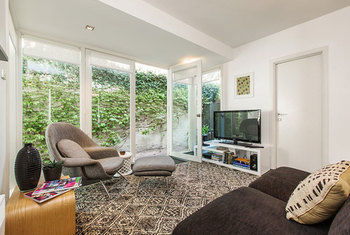 Apartment2c - Moonstruck - St Kilda Accommodation 8