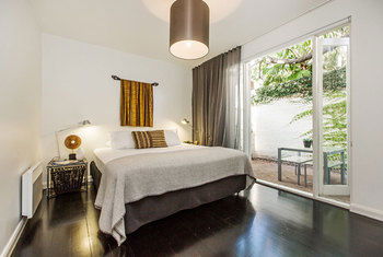 Apartment2c - Moonstruck - St Kilda Accommodation 12
