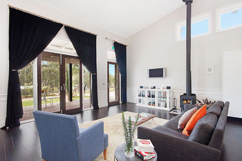 Block Eight - St Kilda Accommodation 7