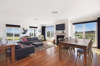 Block Eight - St Kilda Accommodation 9