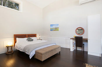 Block Eight - St Kilda Accommodation 13