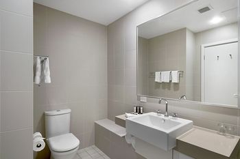 Magenta Studio Room - St Kilda Accommodation 9