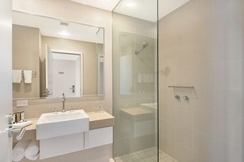 Magenta Studio Room - St Kilda Accommodation 10
